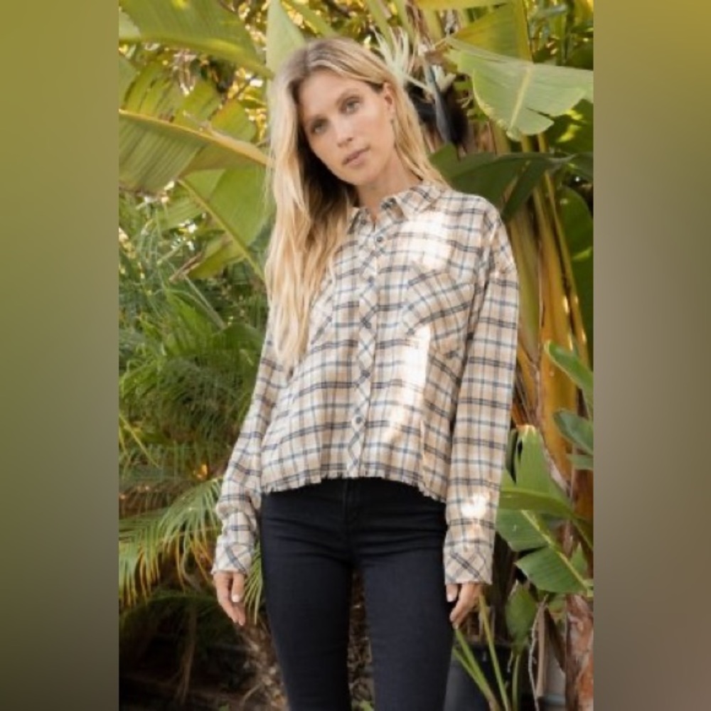 NWOT Hem & Thread Cropped Button Down Raw Edge Tan Black Plaid Size L